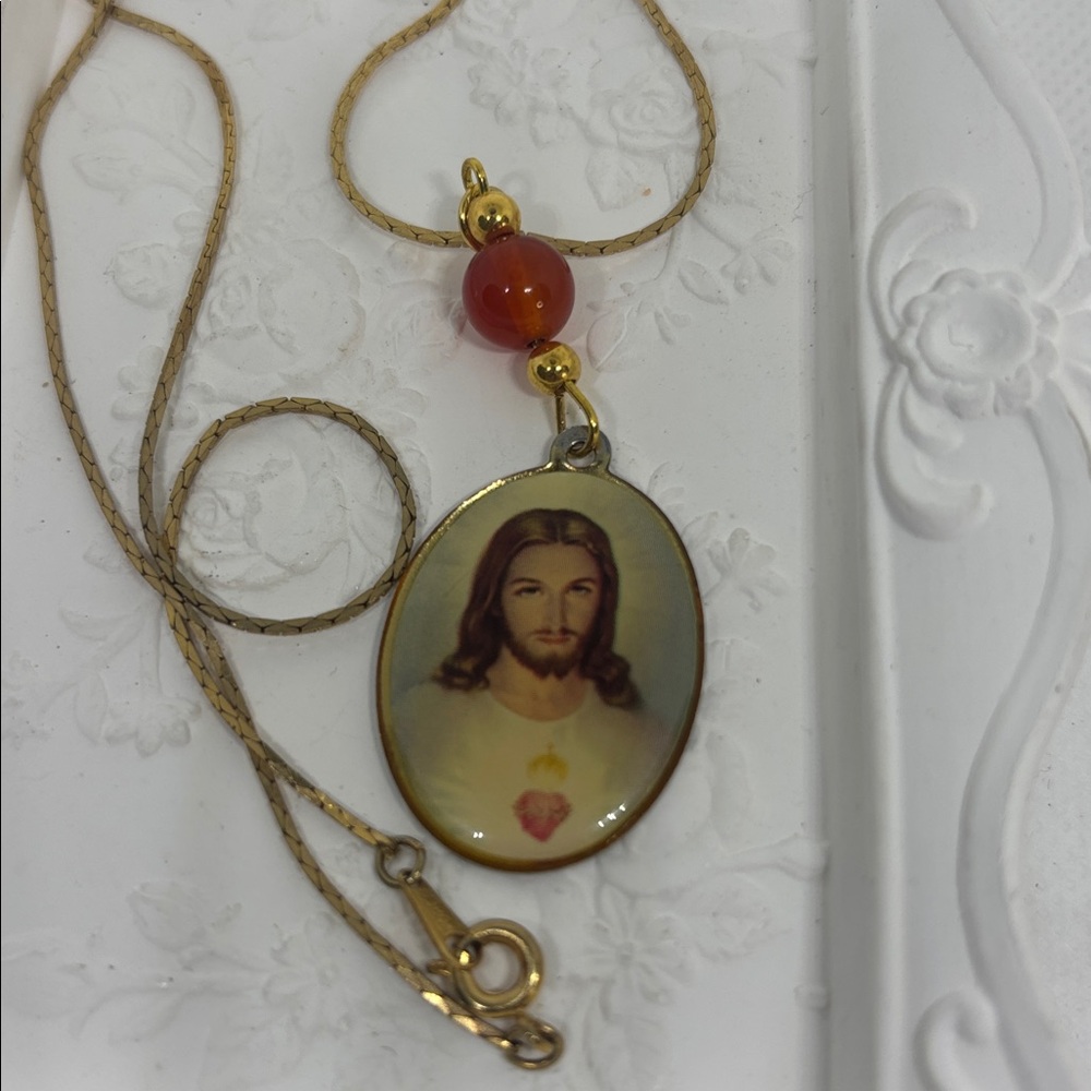 Vintage Sacred Heart of Jesus Pendent Necklace with Gold Plated Korean Chain